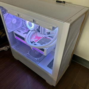 고사양/고성능 화이트 9800x3d 5070ti 64g 2TB 급