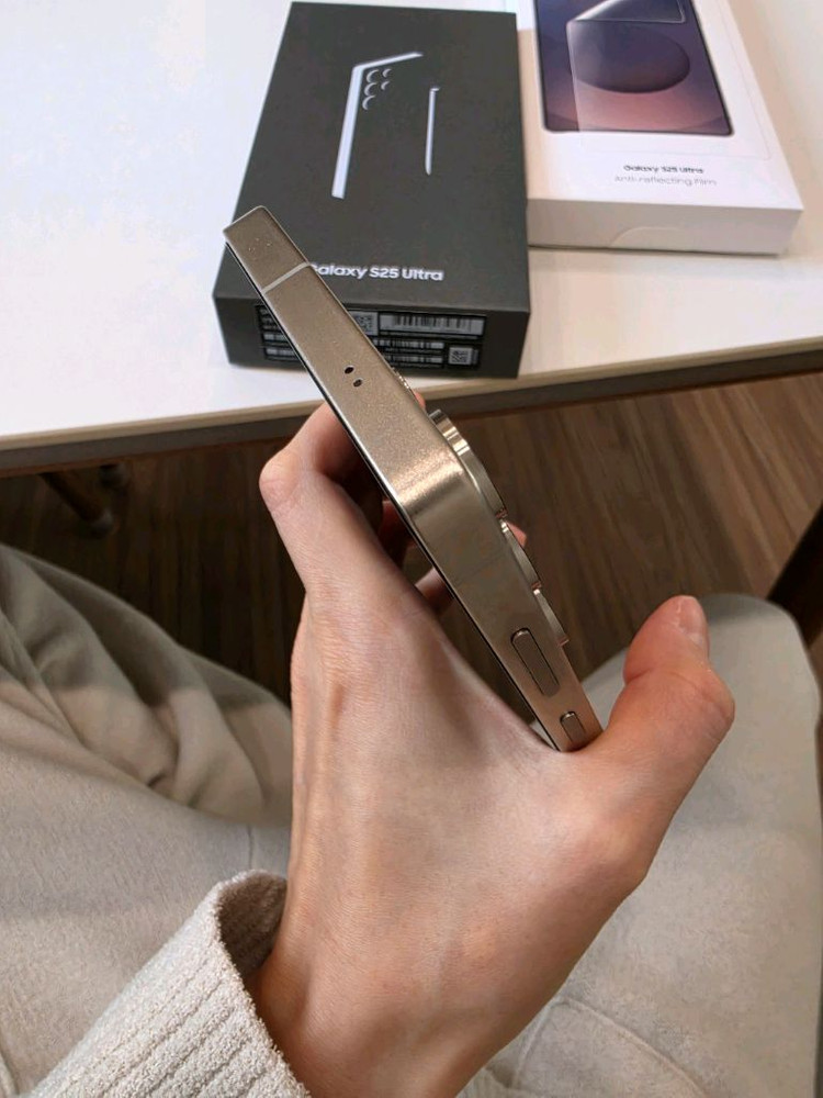 갤럭시S25울트라 1테라 자급제 티타늄핑크골드--7