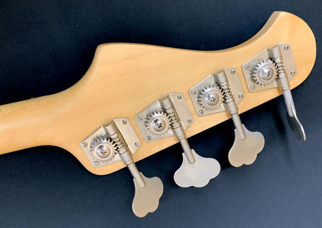 일본 바커스 유니버스 재즈베이스 WH--5