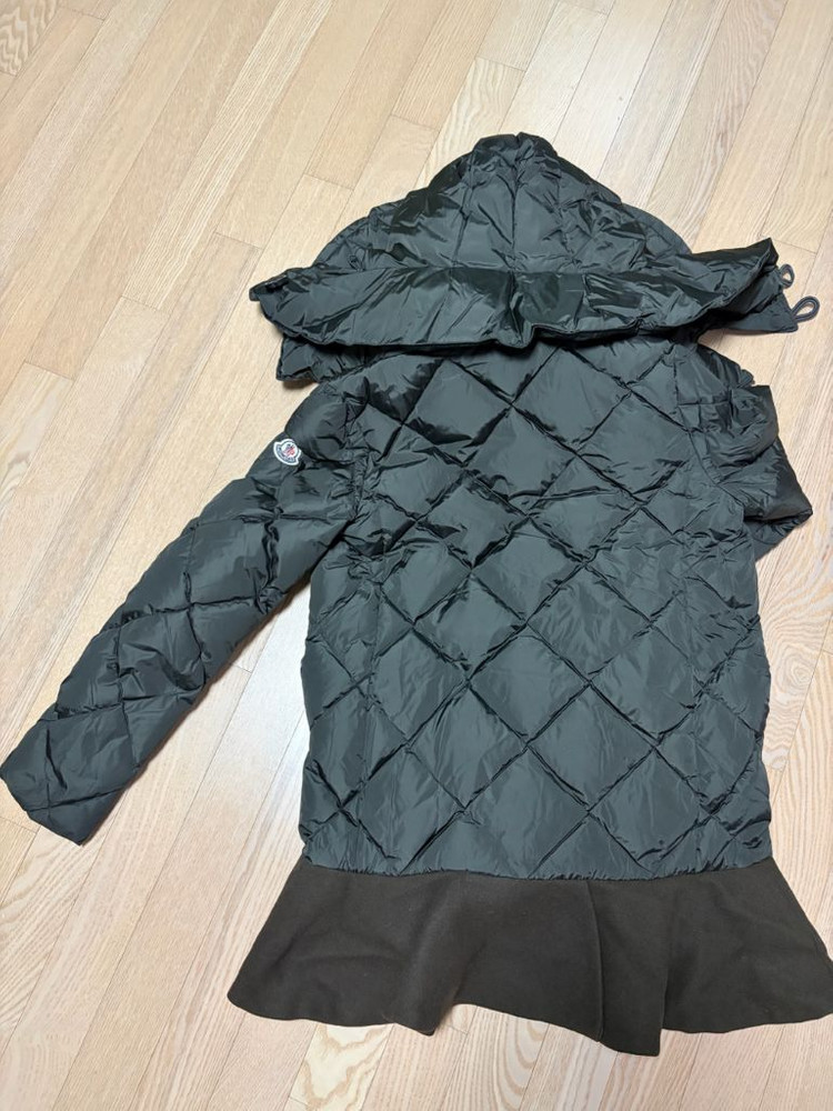 몽클레어 여성 프릴 패딩--1