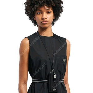 프라다 삼각로고 나일론 폰케이스 크로스백 1ZT023 정품 이미지