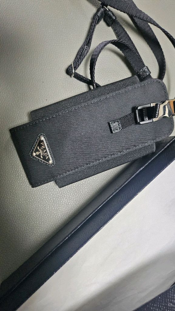 프라다 삼각로고 나일론 폰케이스 크로스백 1ZT023 정품 이미지