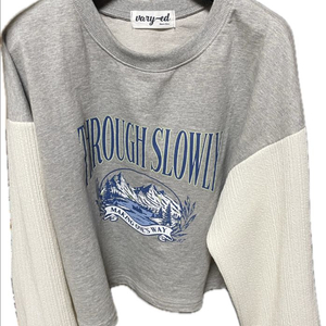 회색 반크롭 맨투맨