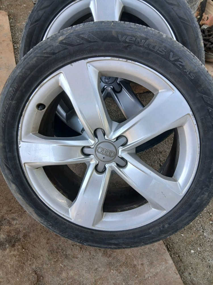아우디A6 18인치 휠타이어 4짝모두 27만원--2