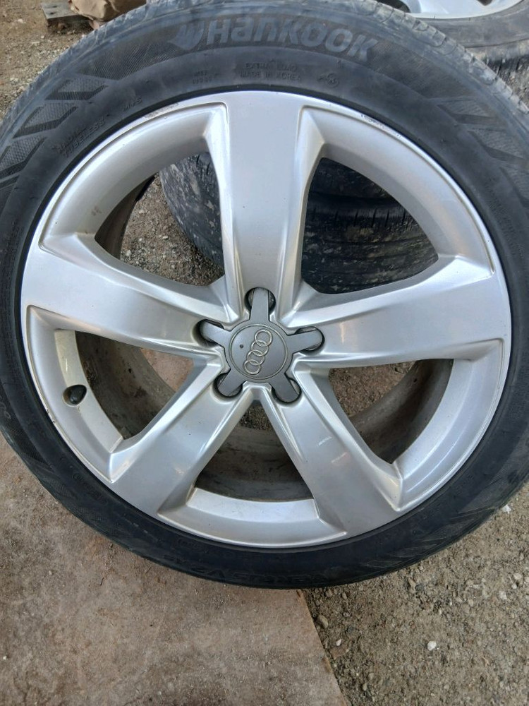 아우디A6 18인치 휠타이어 4짝모두 27만원--3