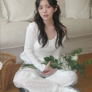 레터프롬문 레터즈 투웨이 슬림 티셔츠 롱슬리브 아이보리