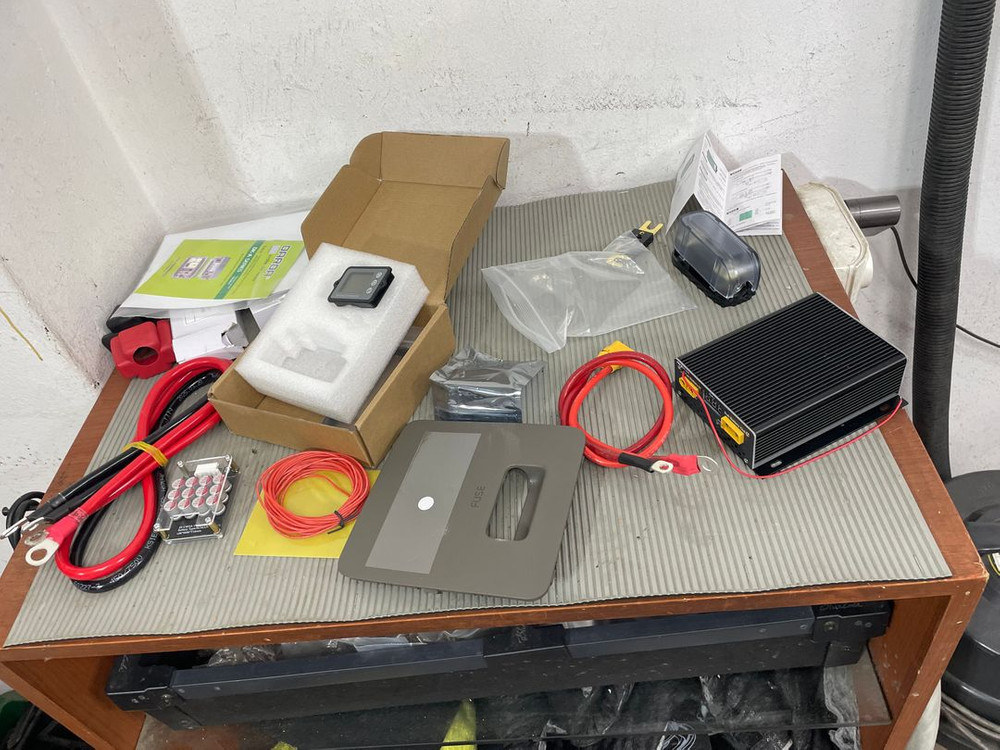 전동 킥보드 전동 공구 진공청소기 배터리 리필 벨런싱 이미지