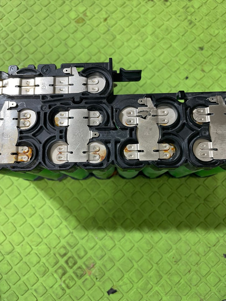 전동 킥보드 전동 공구 진공청소기 배터리 리필 벨런싱 이미지