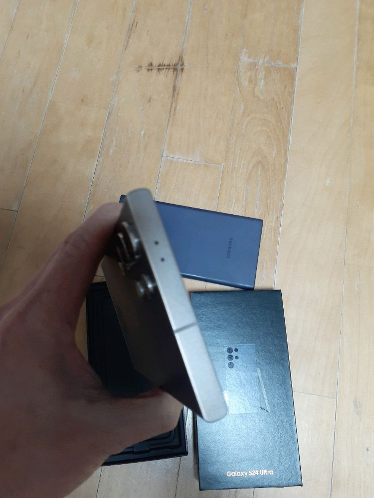 갤럭시S24울트라 256G 풀박+정품케이스--1