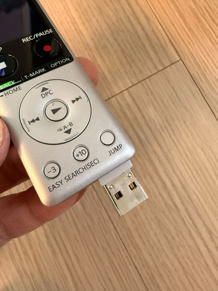 소니 녹음기 ICD-UX570F 택포 이미지