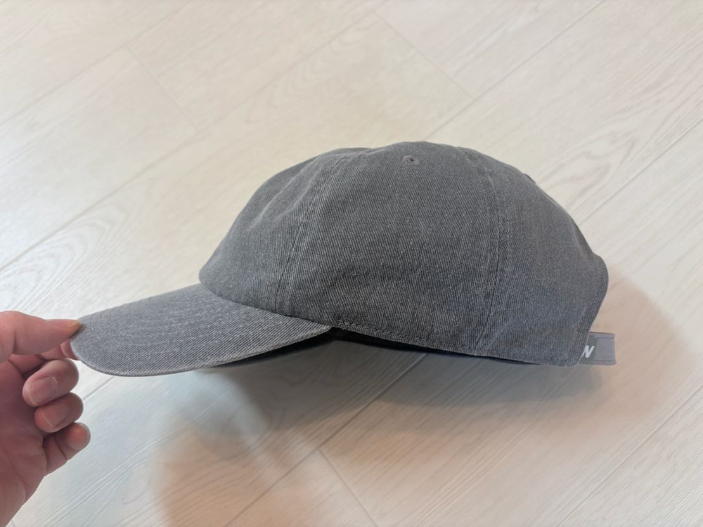 뉴발란스 볼캡 이미지