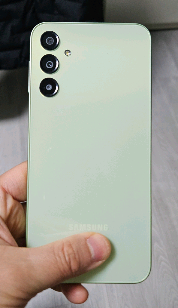 갤럭시 A24 그린 128GB A급 싸게 팝니다.--1