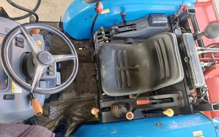 LS 트랙터 XR4155 이미지