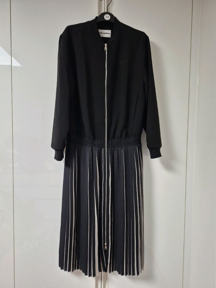 칼라거펠트 집업 주름원피스77사이즈블랙.지퍼가 2개 상하라 활동이--1