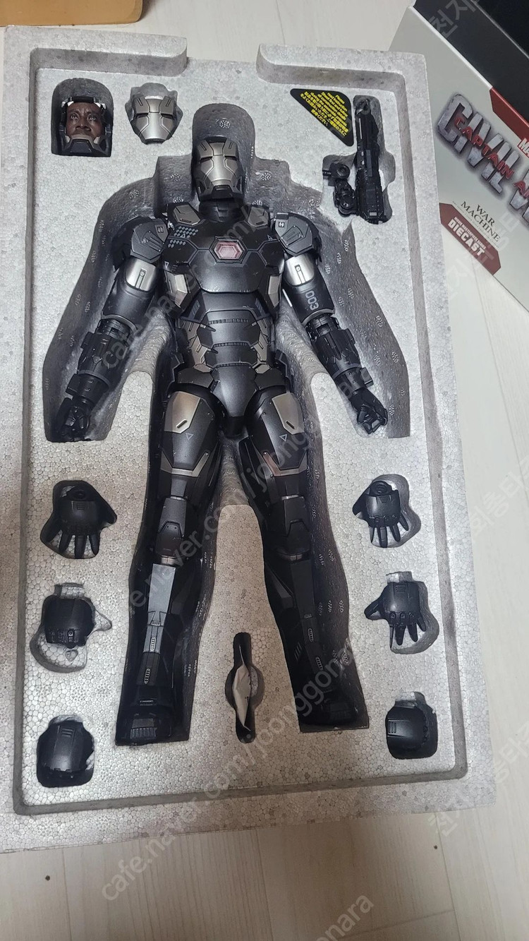 핫토이 그루트 외 여러가지 피규어 판매합니다.--8