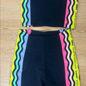 정품 줌바 크롭탑 쇼츠 세트(s)