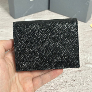 [미사용/새상품] 톰브라운 페블레더 삼선 카드지갑 블랙