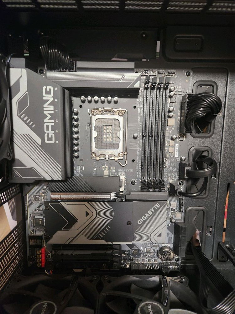 기가바이트 z790 gaming x 메인보드--2