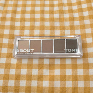[최저가] 어바웃톤 리턴투베이직 섀도우 팔레트 카푸치노 이미지