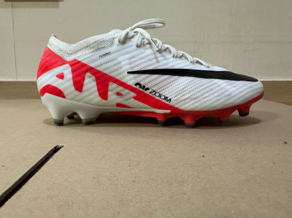 나이키 머큐리얼 베이퍼 15 엘리트 255 이미지