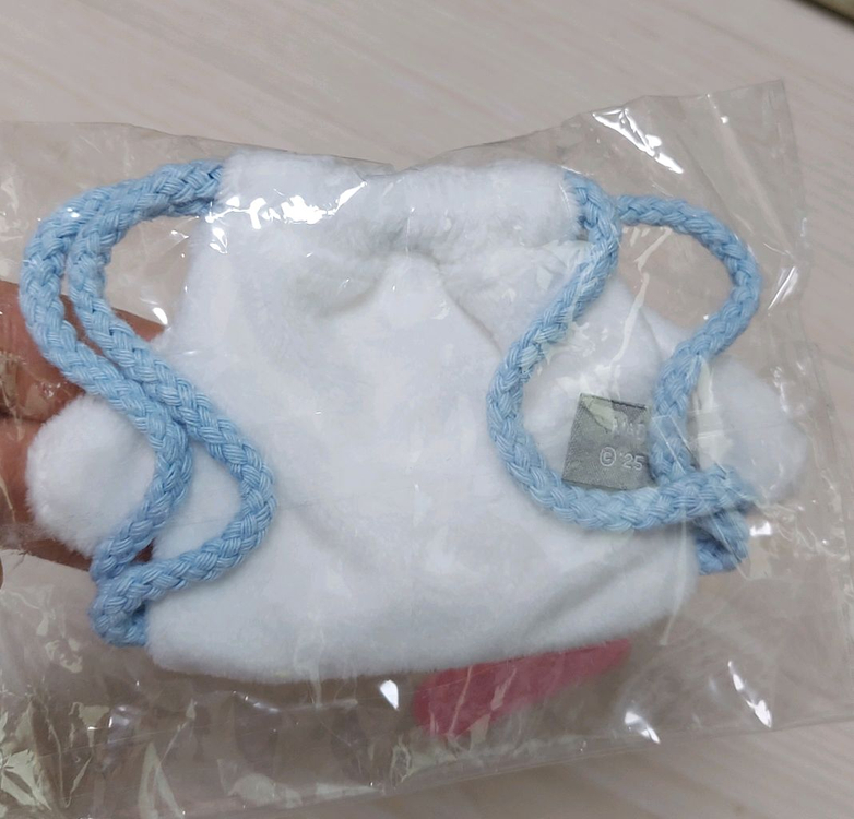 새상품:정품- 산리오 정품 시나모롤 에어팟파우치 시나모롤파우치 핸드폰스트랩 이미지
