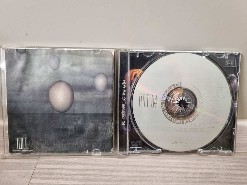 H.O.T. 4집 I Yah! 앨범 CD 판매합니다--2