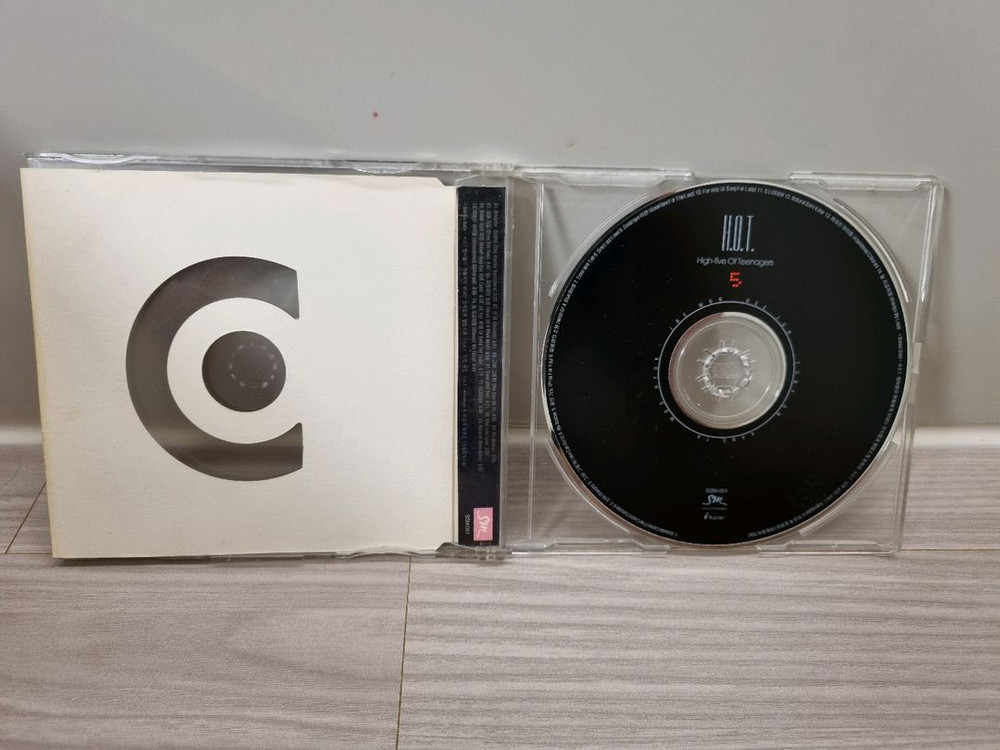 H.O.T. 5집 앨범 판매합니다--1