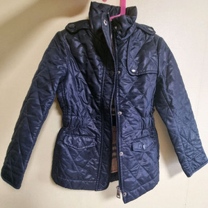 버버리 칠드런 퀼팅 자켓(7~8세) 잠바 코트 택포 9만원