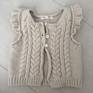 슈슈앤크라 니트 프릴 베스트 18M