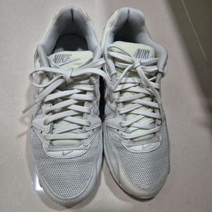 나이키 우먼스 에어맥스 커맨드(235) 운동화 이미지