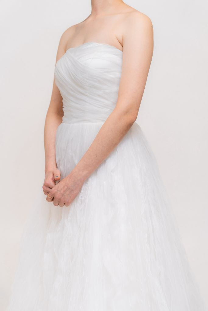 오프숄더 웨딩드레스--1