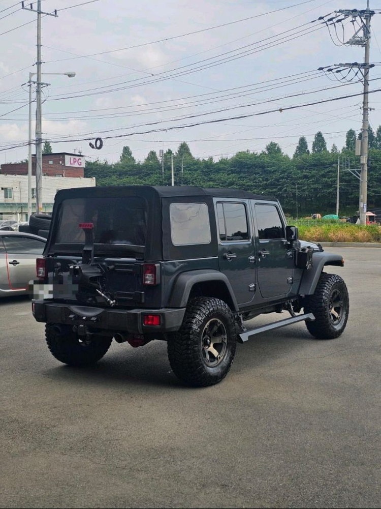 2016년 루비콘 풀튜닝차량 이미지