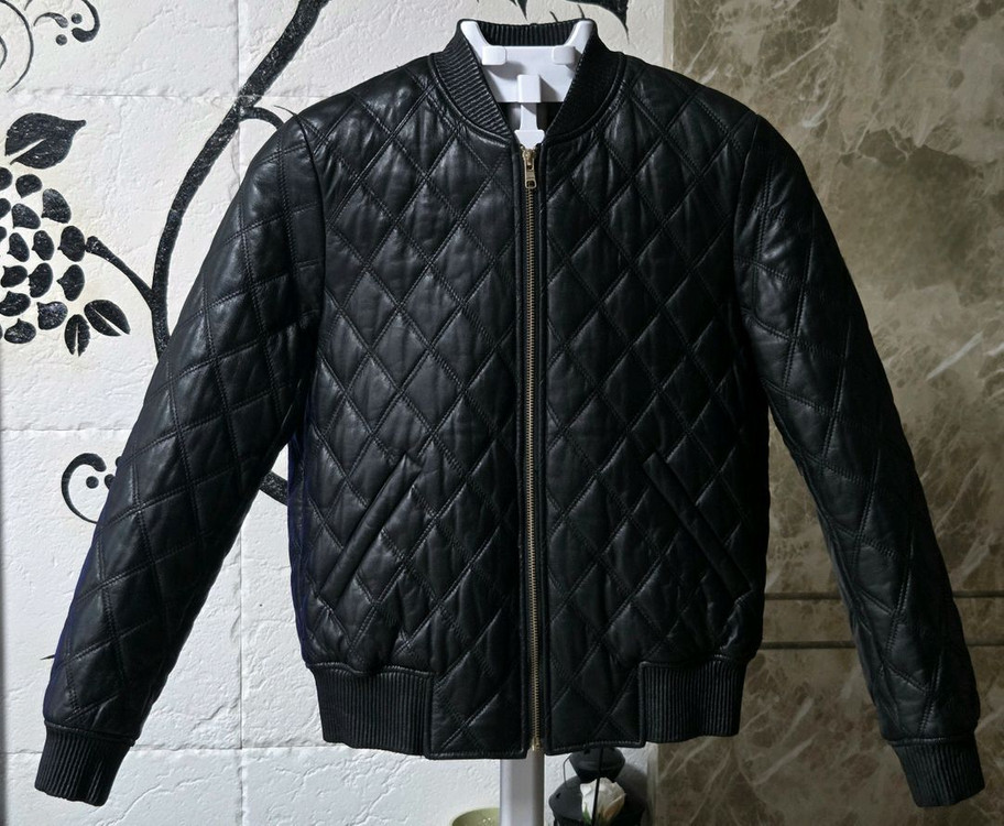 폴스미스 정품 여성퀼팅 양가죽자켓 판매합니다.--1