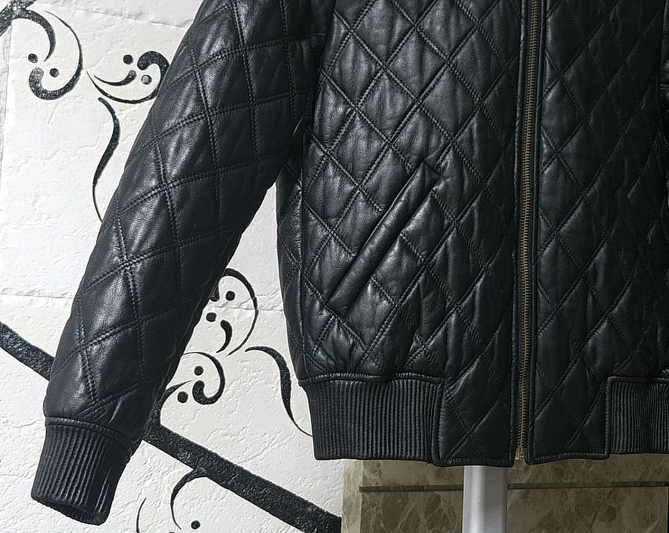 폴스미스 정품 여성퀼팅 양가죽자켓 판매합니다.--2