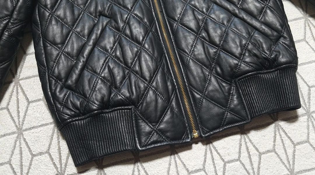 폴스미스 정품 여성퀼팅 양가죽자켓 판매합니다.--6