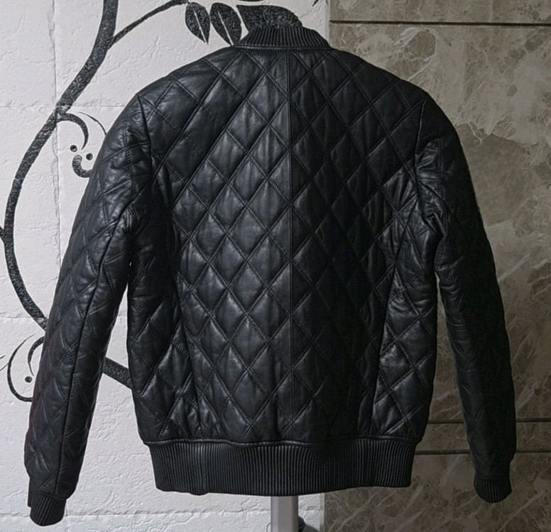 폴스미스 정품 여성퀼팅 양가죽자켓 판매합니다.--9