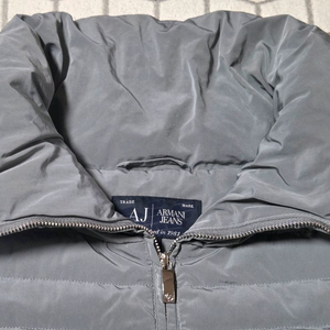 아르마니 진 정품 다운경량패딩 판매합니다