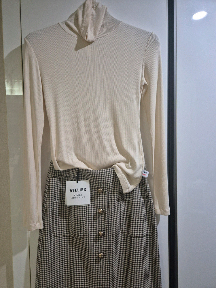 럭키슈에뜨 러플 롱스커트36--9