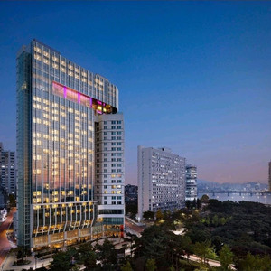 호텔 나루 서울 엠갤러리 프리미어 리버뷰 숙박권/부아쟁 조식포함