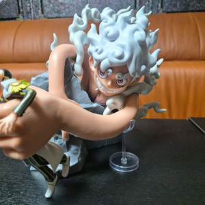 원피스 제일복권 미래섬 에그헤드 A상 루피&키자루 피규어 이미지