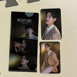 뮤지컬 벤자민 버튼 김성식 포토카드 + 티켓홀더 일괄 이미지