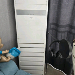 23평 엘지 냉난방 업소용 스탠드 팝니다.