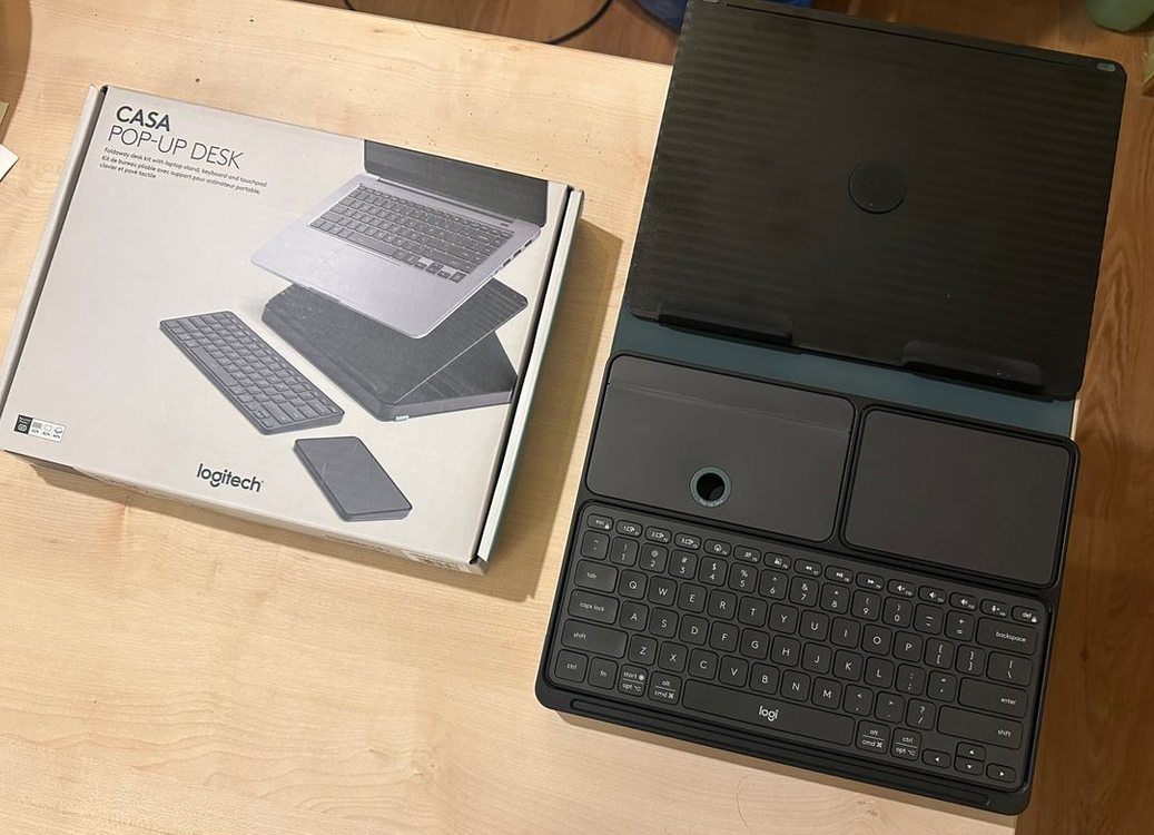 로지텍 까사 팝업 데스크 CASA POP-UP DESK 휴대용 블루투스 키보드+트랙패드 블랙/그린 이미지