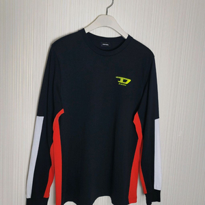 M 디젤 라운드 긴팔티셔츠 블랙 배색