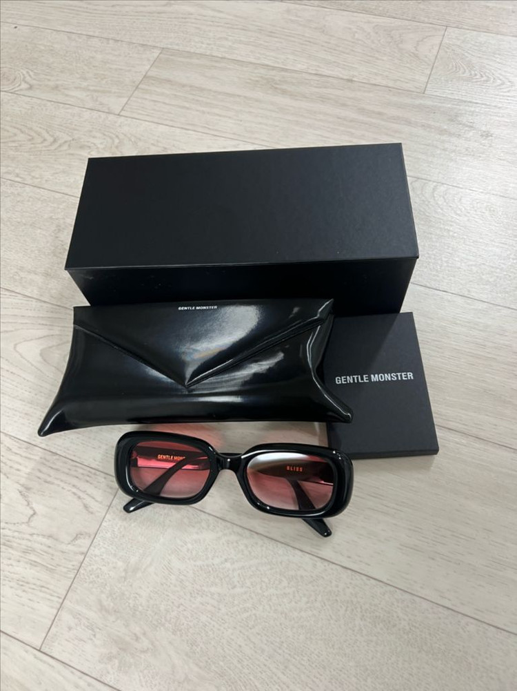 젠틀몬스터 BLISS 01 (RG) 블리스 틴트 선글라스 블랙 팝니다--0