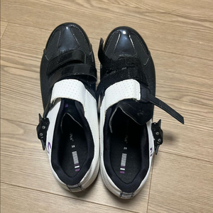 Liv 클릿슈즈 39사이즈 판매합니다(판매중) 이미지