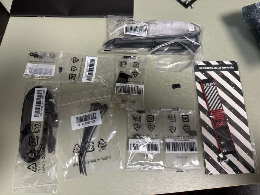 Asus rog strix B850-i gaming wifi 팝니다--3