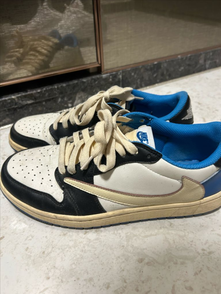 조던1 트레비스 스캇 275 이미지