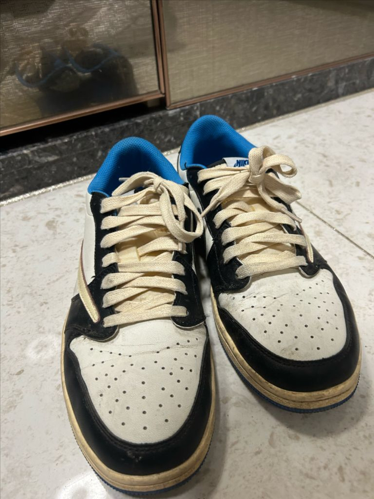 조던1 트레비스 스캇 275 이미지