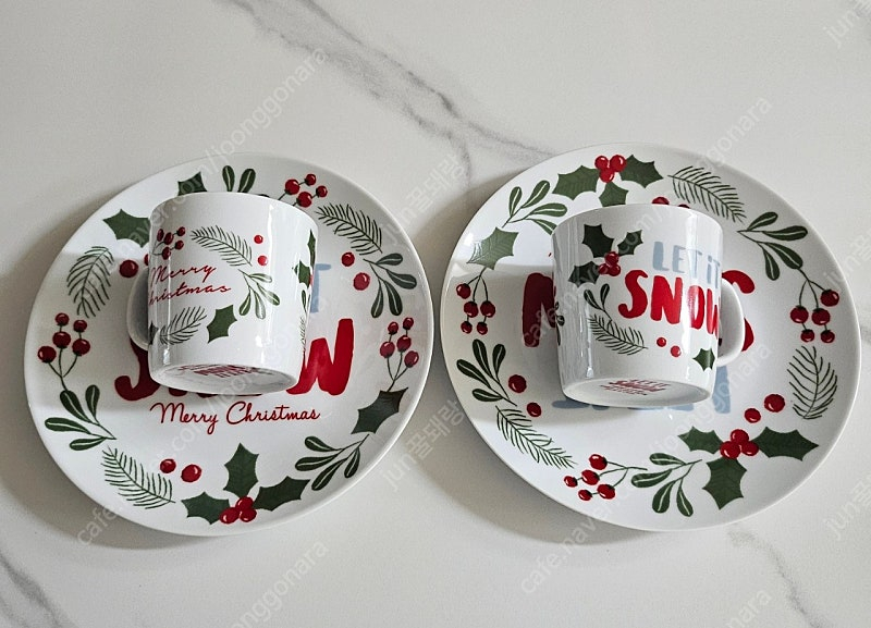 모던하우스 크리스마스 화이트 스노우 접시 컵 전자렌지 #완전새거# 이미지